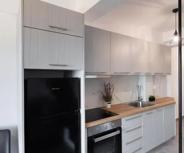 Apartman Sky View Maisonette - Shared Pool Access Nikiána