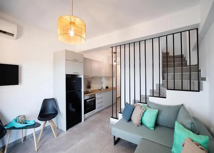 Apartman Sky View Maisonette - Shared Pool Access Nikiána