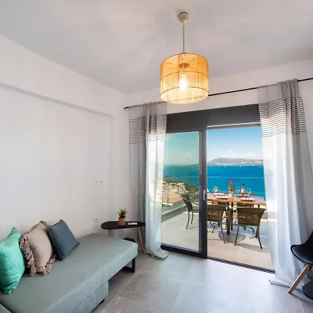 Sky View Maisonette - Shared Pool Access * 尼基亚娜