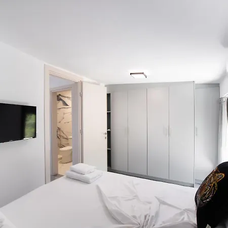Lejlighed Sky View Maisonette - Shared Pool Access *